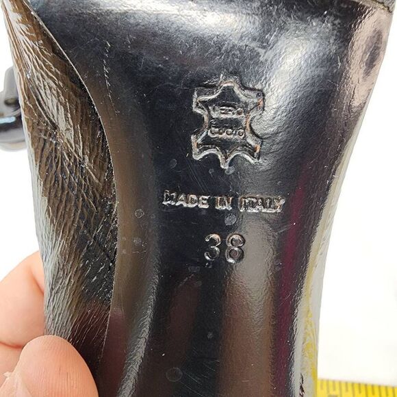 Diana Broussard Size EU 38 US 7.5 Black Patent Leather Heel Pumps Round Toe - Picture 9 of 10